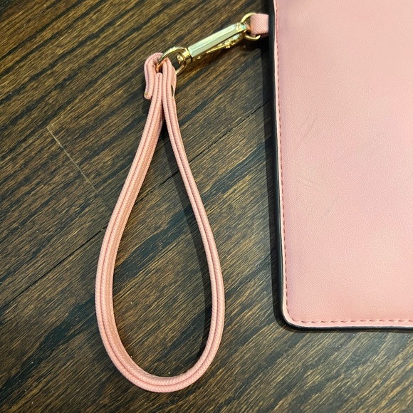 Light pink Mia K collections wristlet - Picture 3 of 10